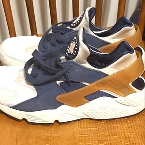 Nike Air Huarache Sneakers